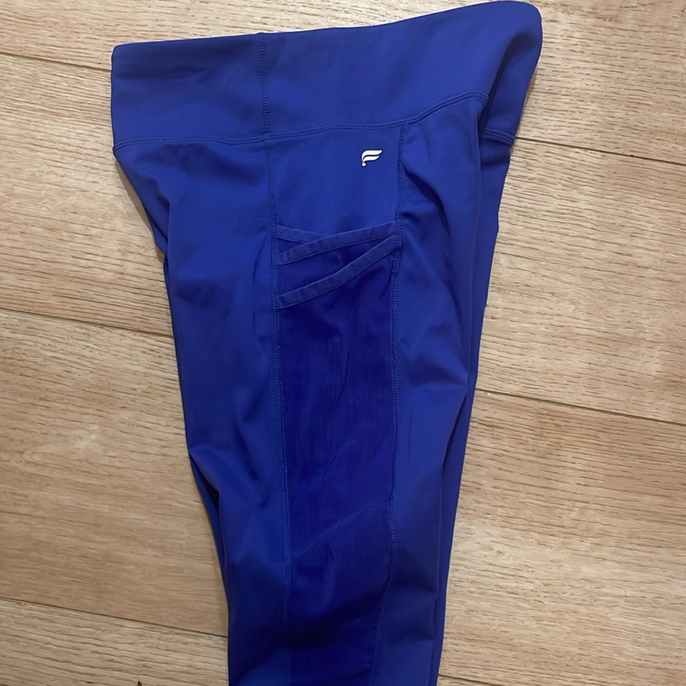 NWT Fabletics Motion 365 leggings - Picture 4 of 4